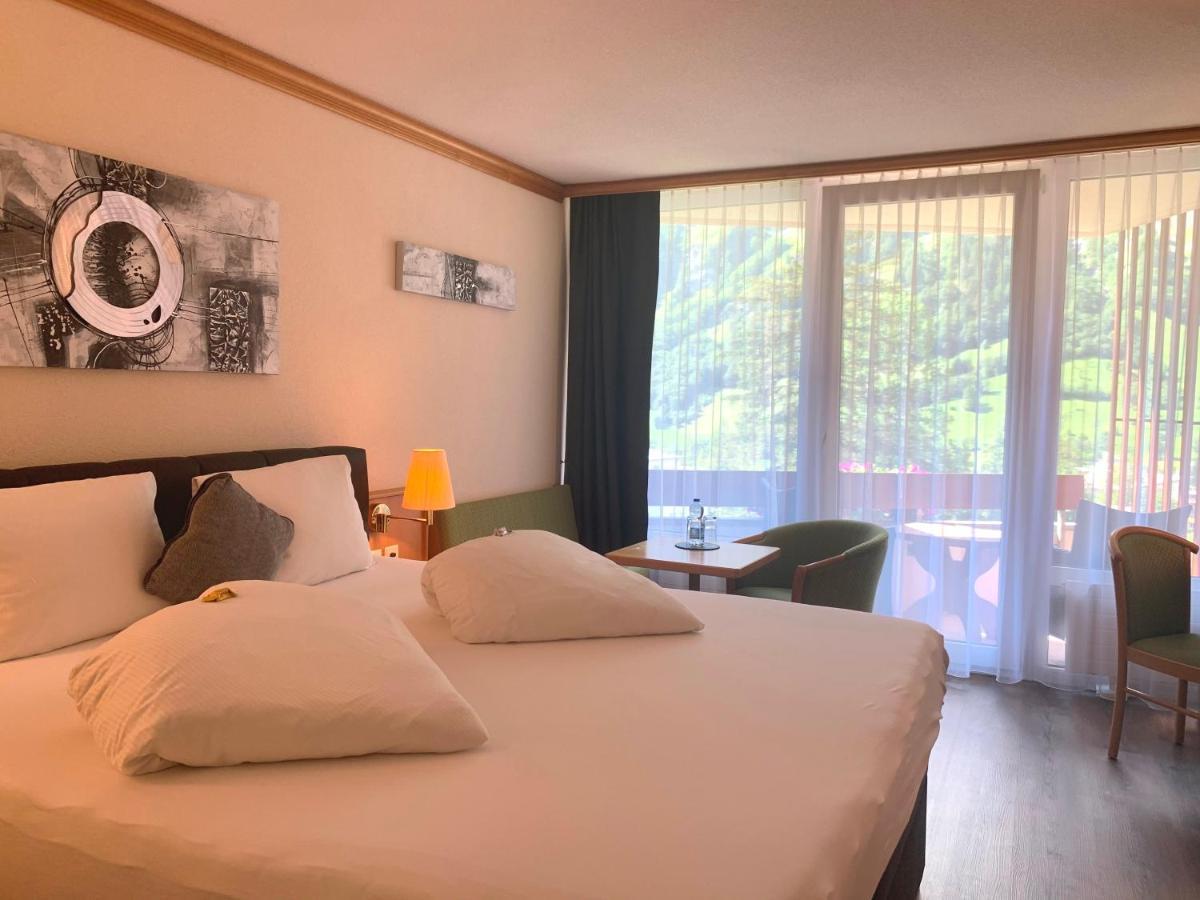 Hotel Quellenhof Leukerbad Buitenkant foto