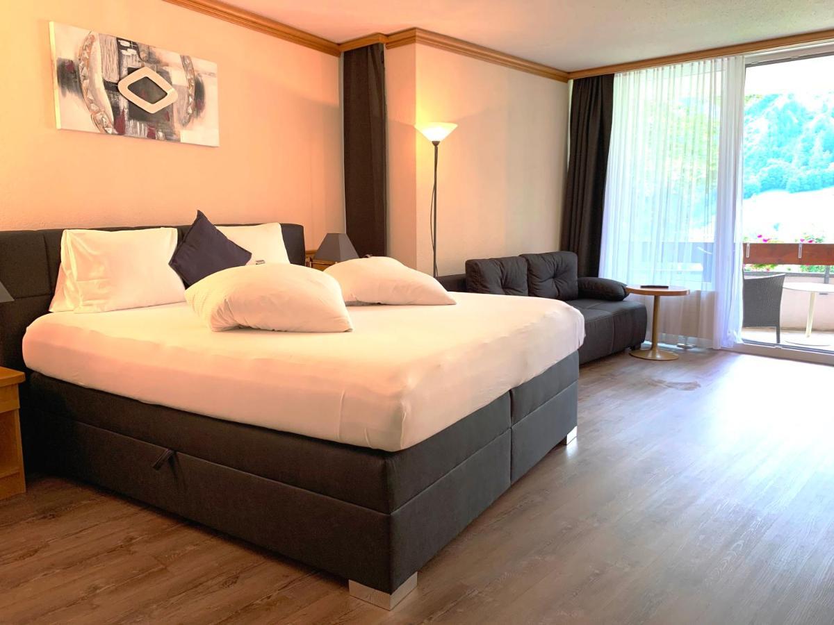 Hotel Quellenhof Leukerbad Buitenkant foto