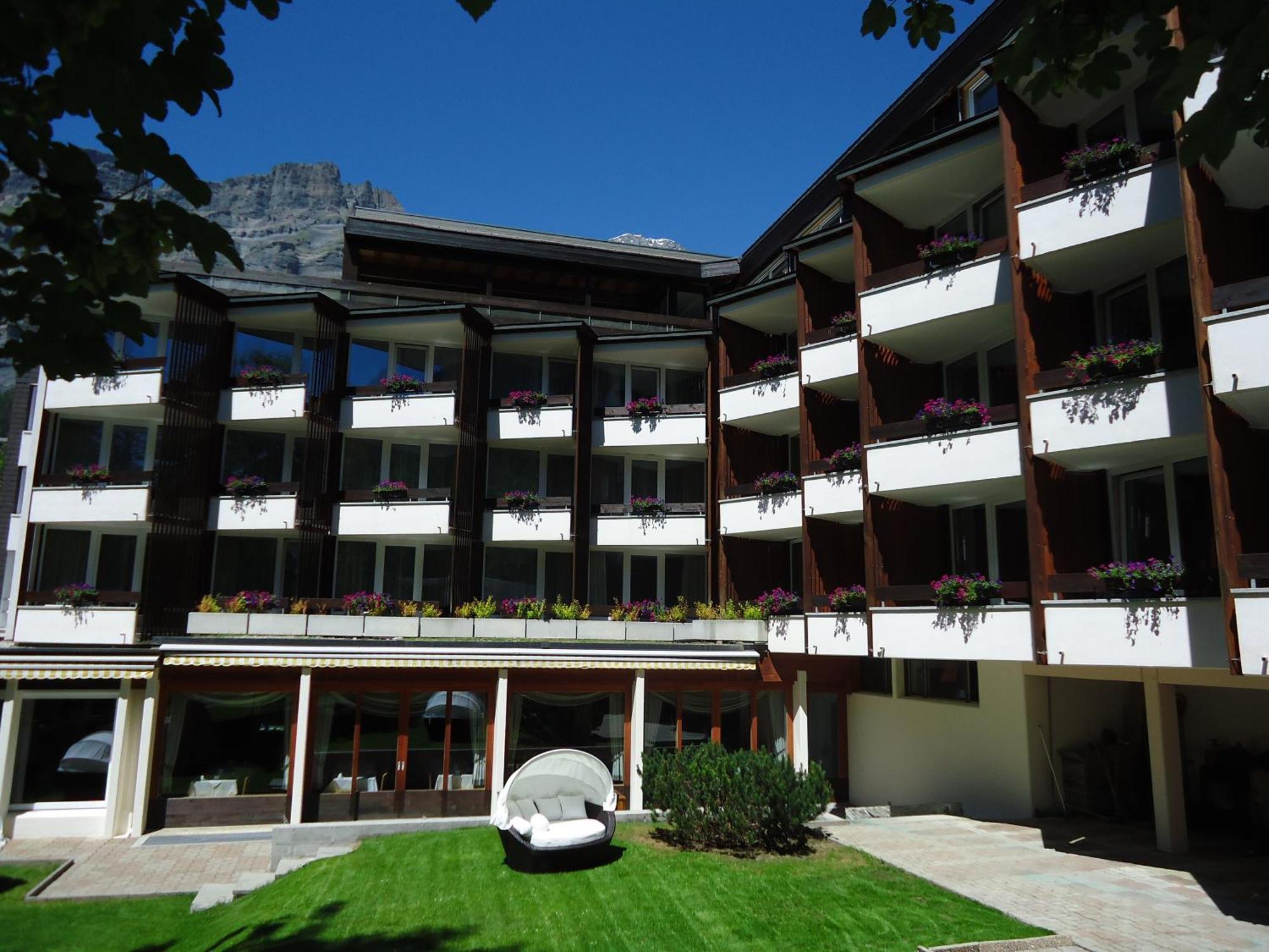 Hotel Quellenhof Leukerbad Buitenkant foto