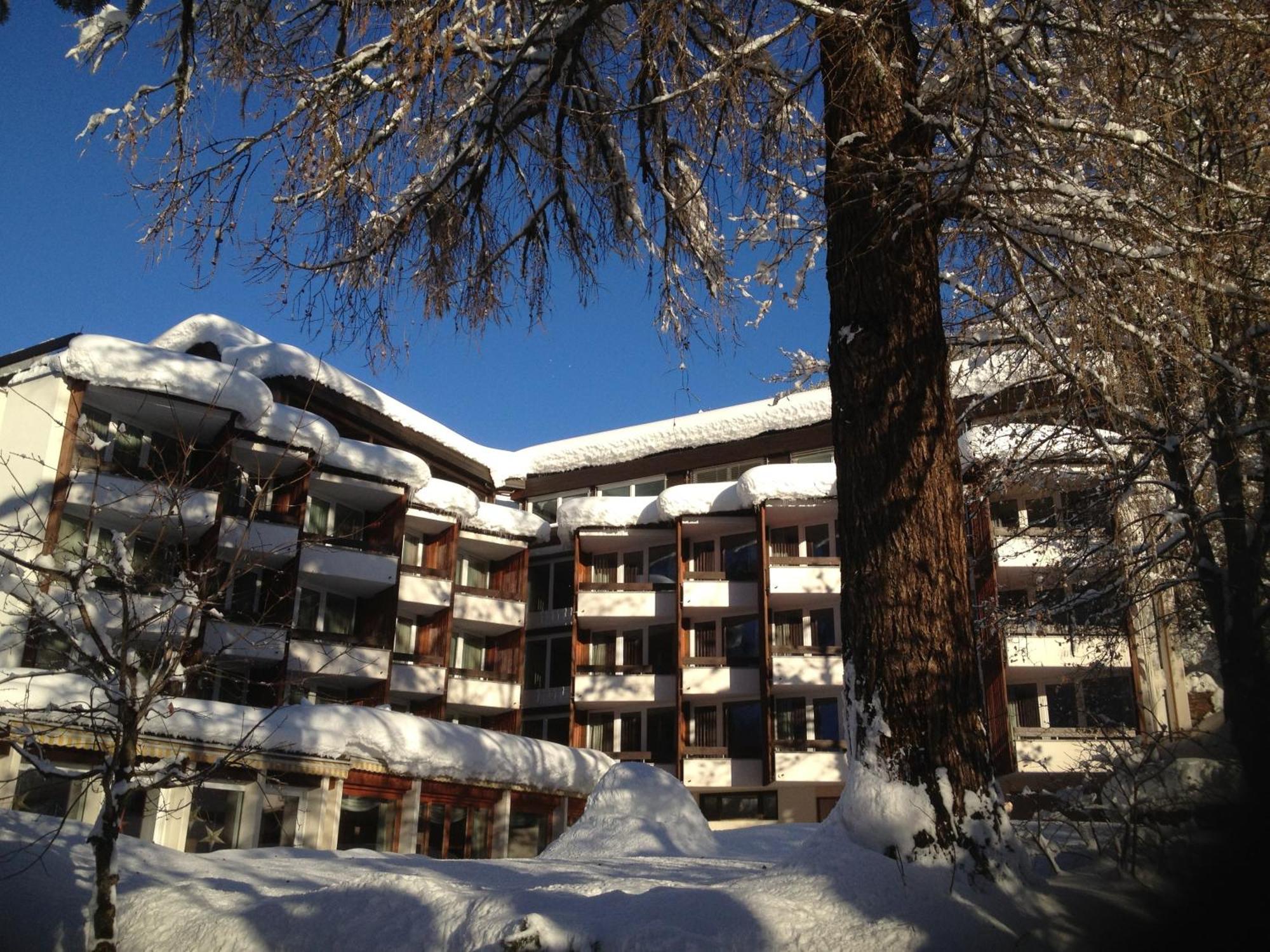 Hotel Quellenhof Leukerbad Buitenkant foto
