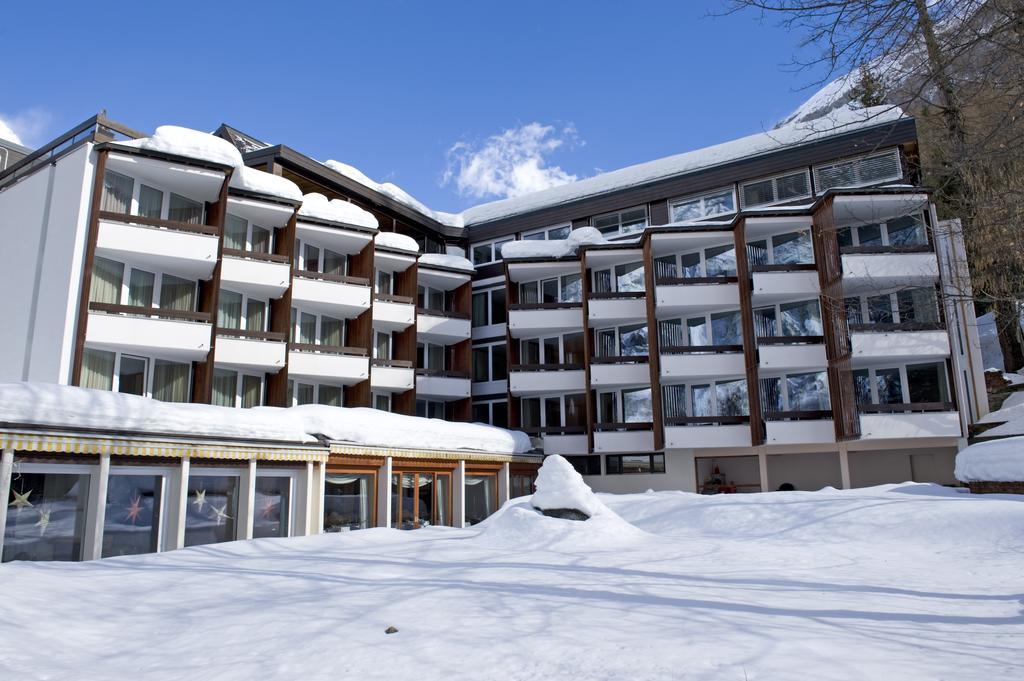 Hotel Quellenhof Leukerbad Buitenkant foto
